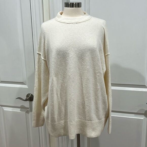 Aerie Oversized Pullover Ivory Sweater High Neck Size Medium New w/out tags - Picture 1 of 12